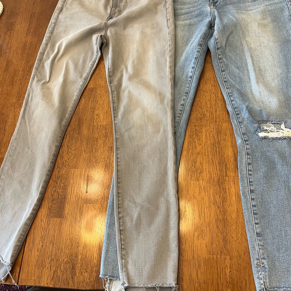 2 - Frame Denim Gray and Blue Skinny Jeans set of 2